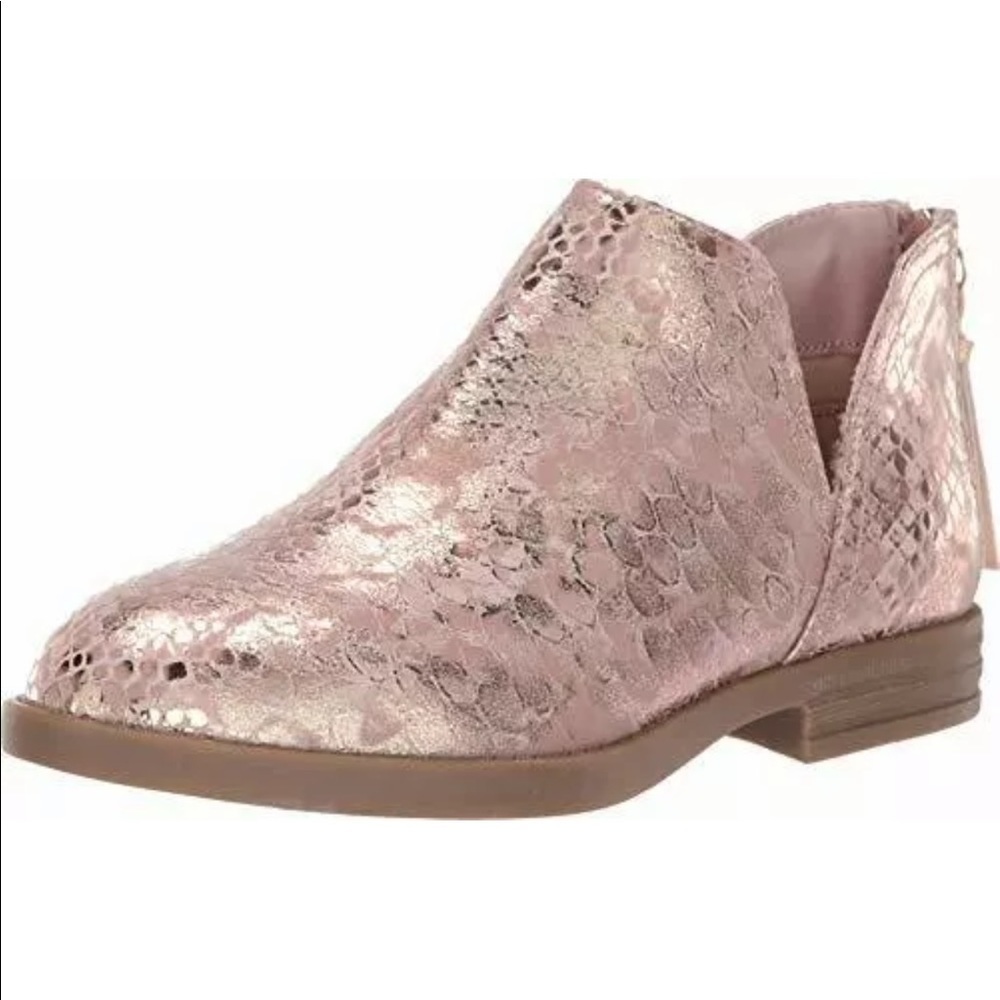 Kenneth Cole Reaction Wild Edna Rose gold 4